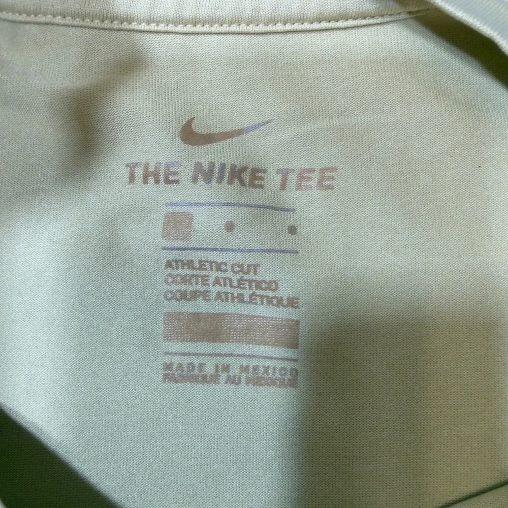 Nike‎ Purdue Boilermakers Showtime Dri-FIT Shirt Mens Large Gold Athletic Tee